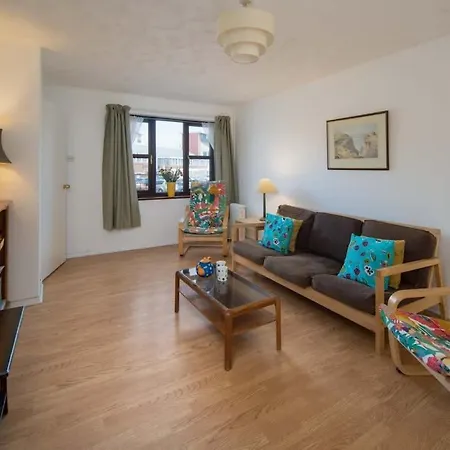 Composers Apartment Cowes  Exterior photo
